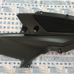 COMPLEMENTO TAPA LATERAL LADO DERECHO BAJAJ PULSAR AS 200/150